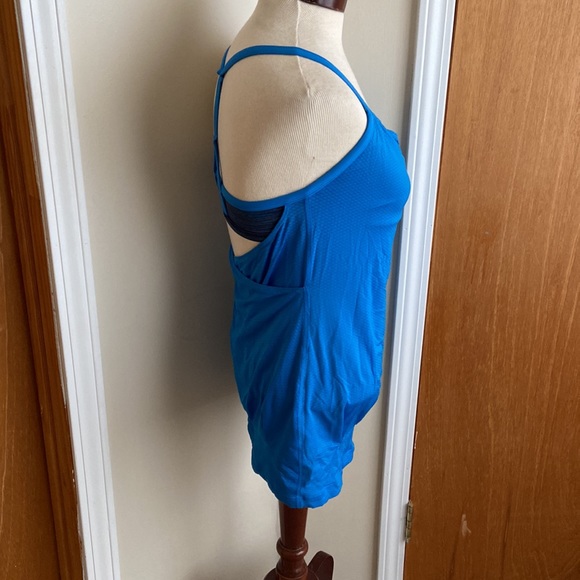 Lulukemon Tank w Built in Sports bra - Picture 5 of 9